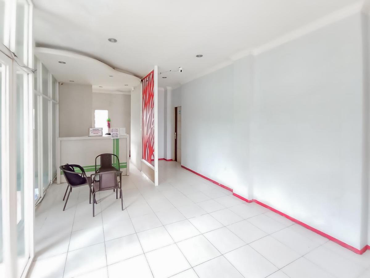 Reddoorz Syariah Near Q-Mall Banjarbaru Martapura  Zewnętrze zdjęcie