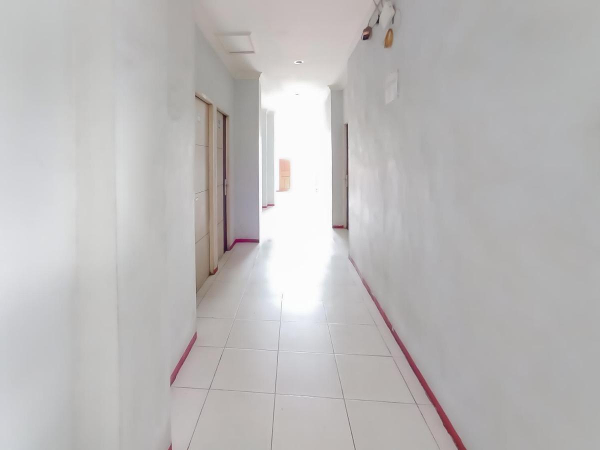 Reddoorz Syariah Near Q-Mall Banjarbaru Martapura  Zewnętrze zdjęcie