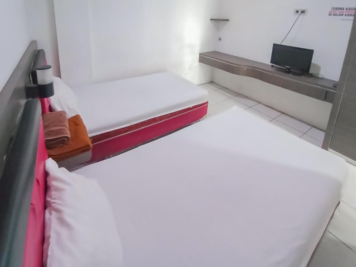 Reddoorz Syariah Near Q-Mall Banjarbaru Martapura  Zewnętrze zdjęcie